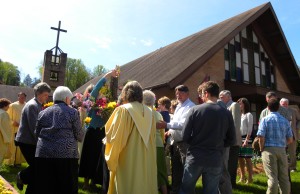 Traditional Service Decorating the Cross